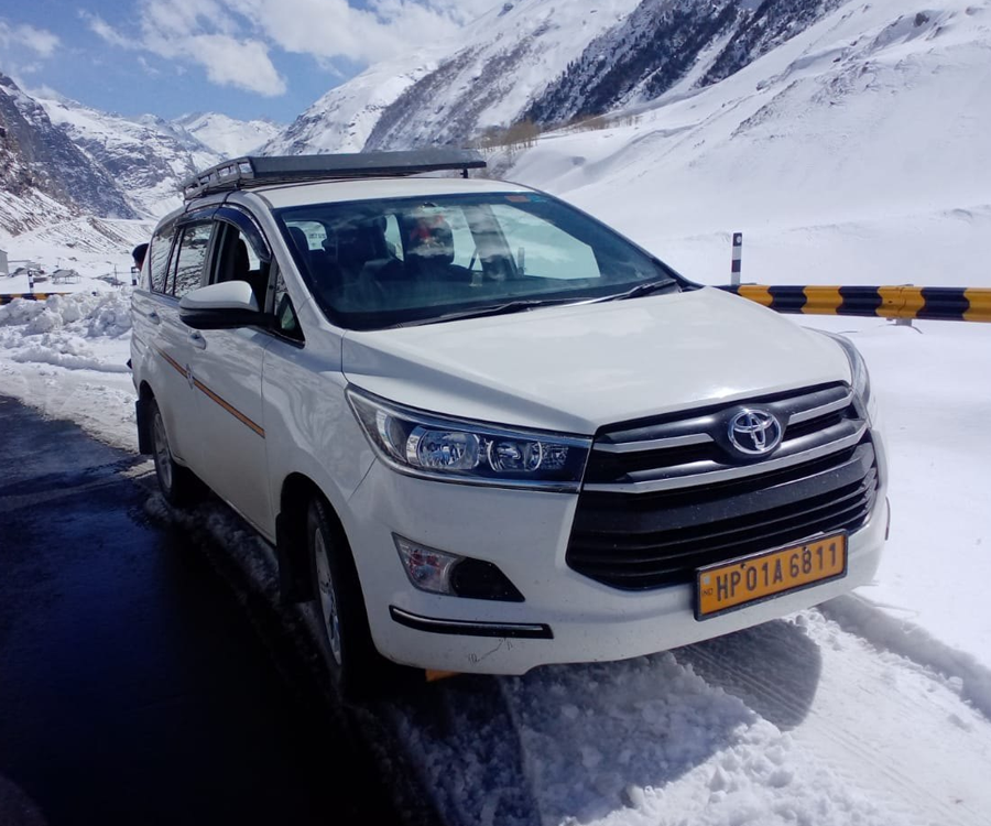 Toyota Innova - Photo 4